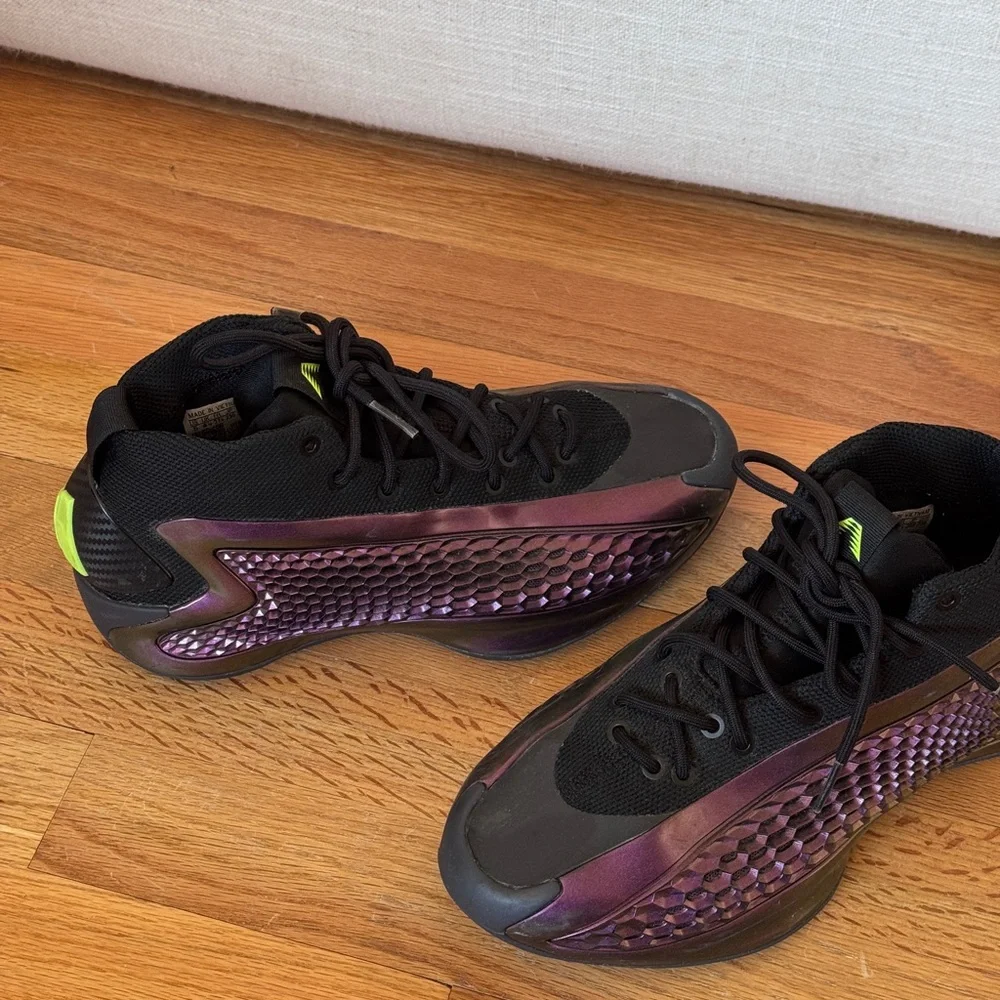 adidas Anthony Edwards Basketball shoes‎ Size 5